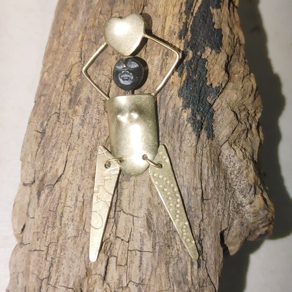 Lena Pin Brooch Woman Heart Tribal Design Vintage Handmade Brass Figurine Signed - Picture 7 of 12